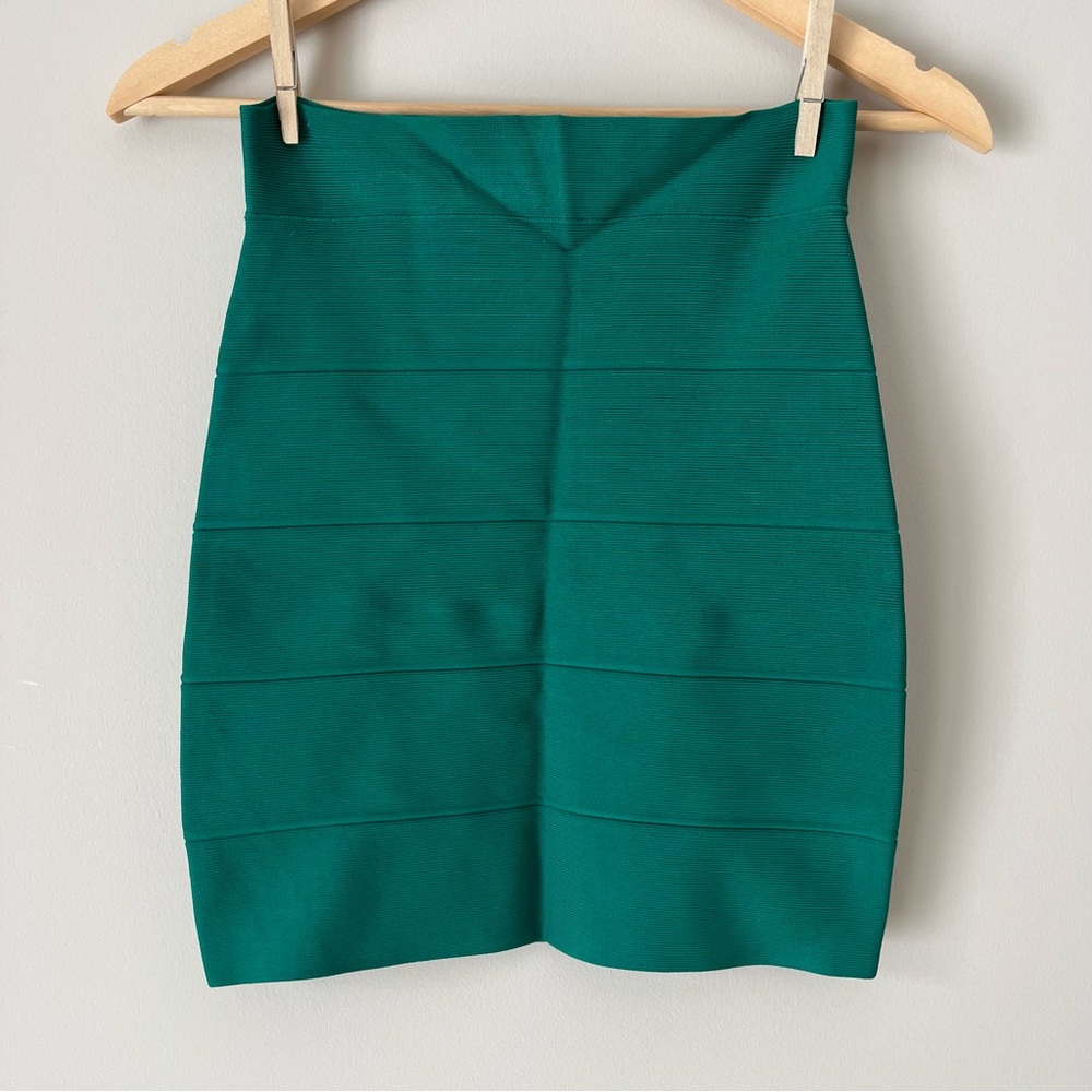 BCBG MAX AZRIA Emerald Green Bandage Skirt - Size Small